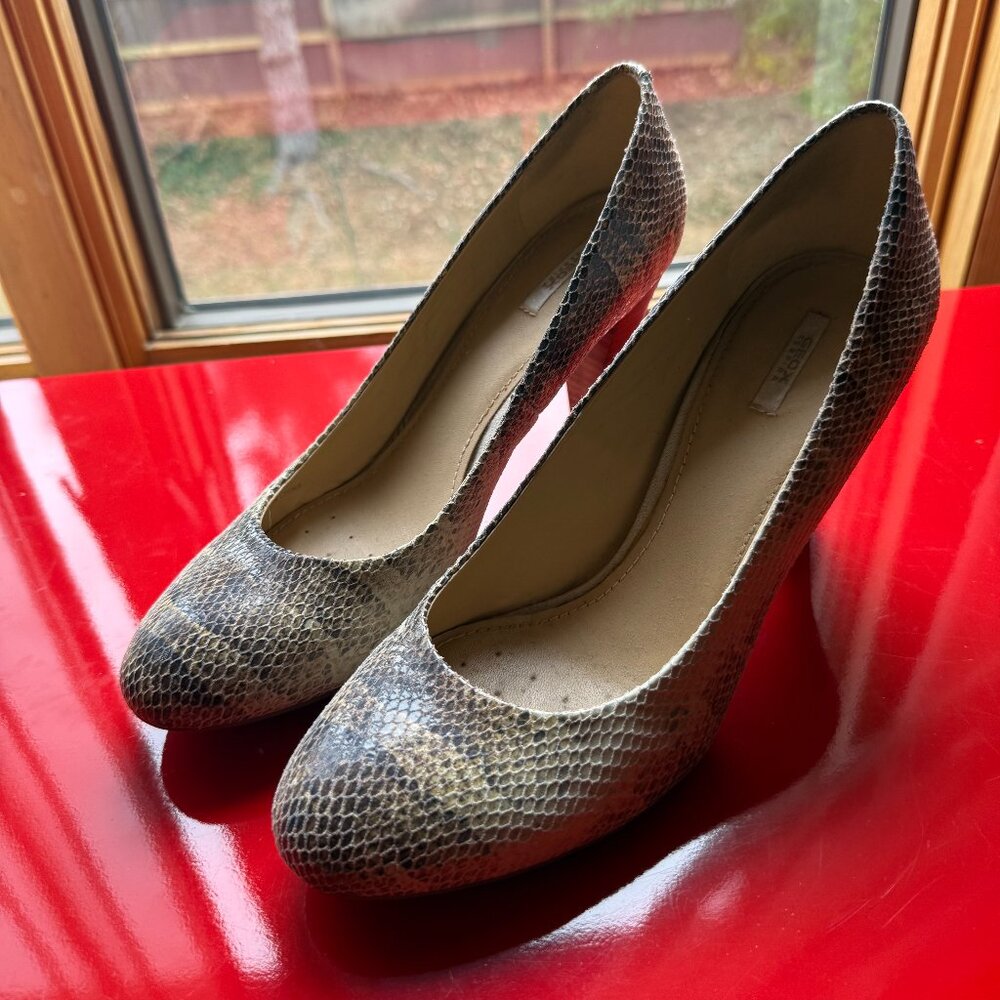 GEOX Respira Snake Print Pumps | Barely Worn | Classic Heel